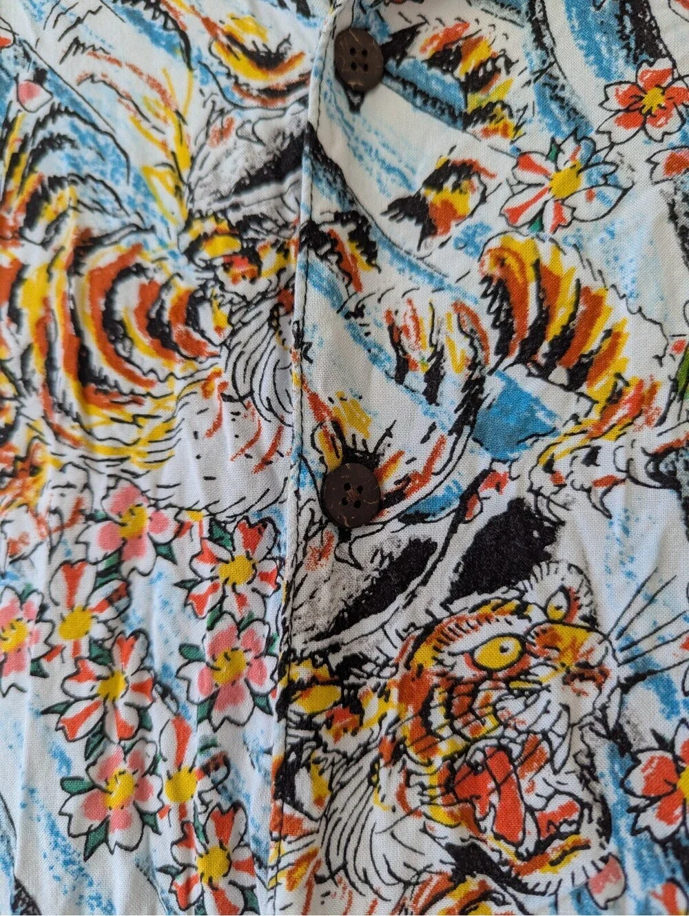 Vintage Ed Hardy All Over Print Button Up Shirt Floral Tiger Viscose Boxy Mens